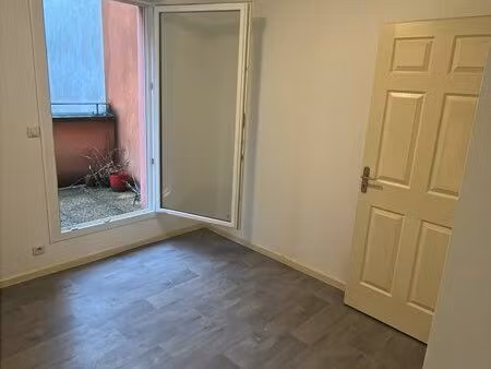 bureau à louer avec terrasse 10m2