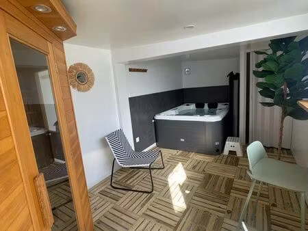 cabinet bien être + charmante maison