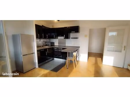 grand studio lumineux avec balcon et parking – fresnes (94260)