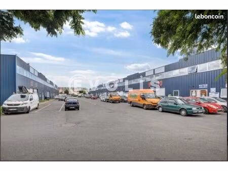 local d'activité 279 m²