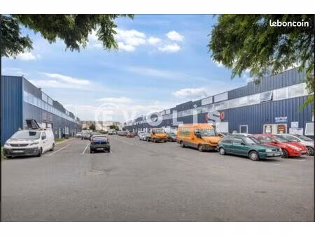 local d'activité 558 m²