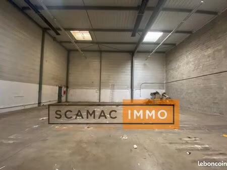 local d'activité 738 m²