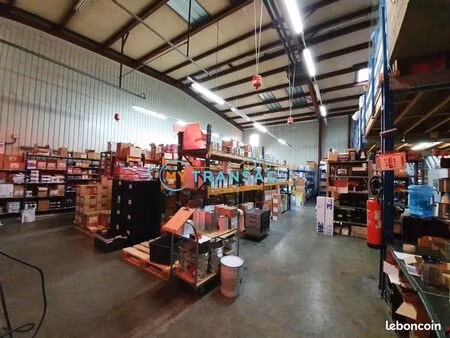 local d'activité 580 m²