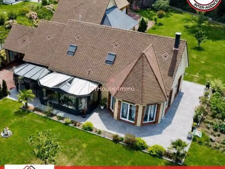 maison 9 pièces 236 m²