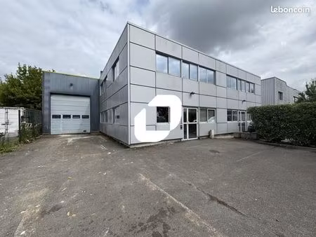 local industriel 500 m²