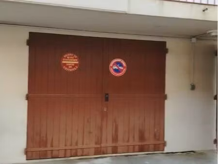 emplacements 2 roues dans box sécurisé hyeres centre