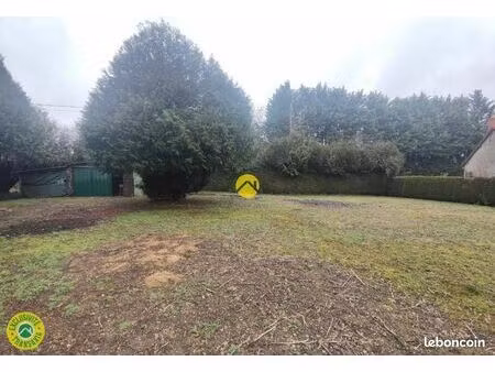 terrain 1 635 m² precy