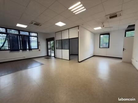 bureaux 364 m²