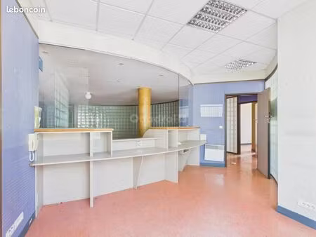 local commercial 198 m²