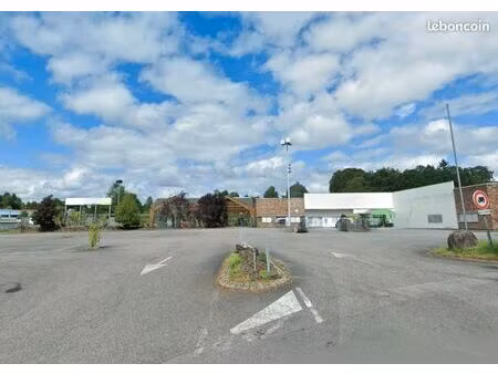 local 4417 m² ussel