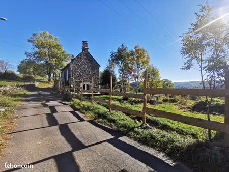 vends maison à menet- vue panoramique