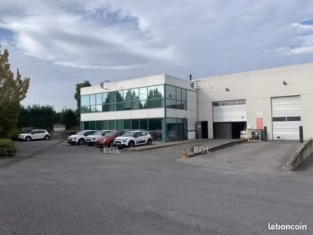 local industriel 3 979 m²