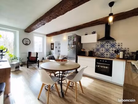 appartement t4 de 83 m²  rénové  ensoleillé  avec vue dégagée