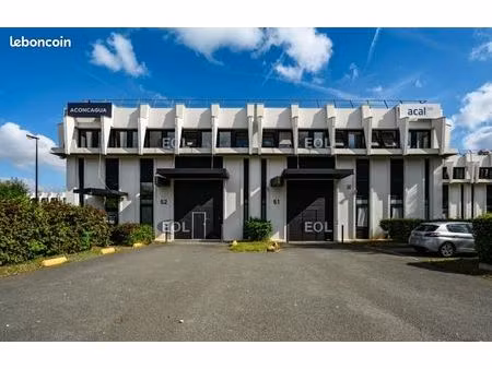 local d'activité 678 m²