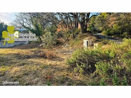 terrain 30 m² puyloubier