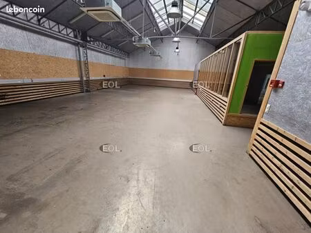 local d'activité 714 m²