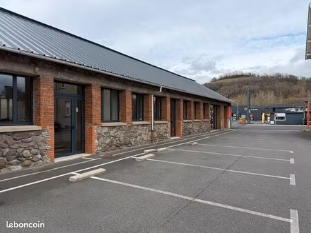 local commercial/professionnel 90 m² - aurillac – zone commerciale de la ponétie
