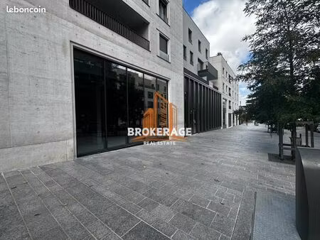 local commercial 444 m²