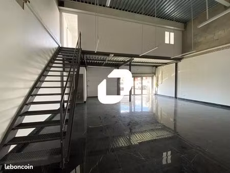 local d'activité 140 m²