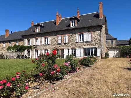 maison 8 pièces 229 m²