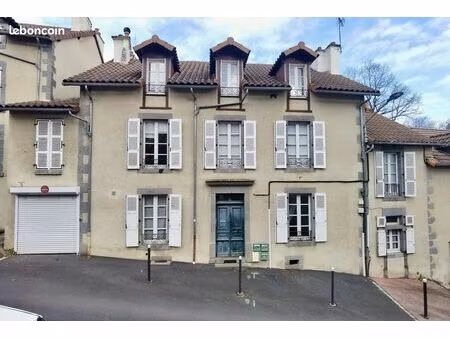 immeuble 12 pièces 269 m²