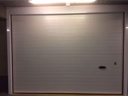 a louer grand box 1 place de 17m2