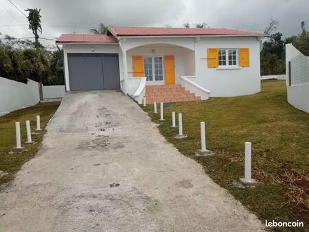 loue villa f/3 a saint benoit