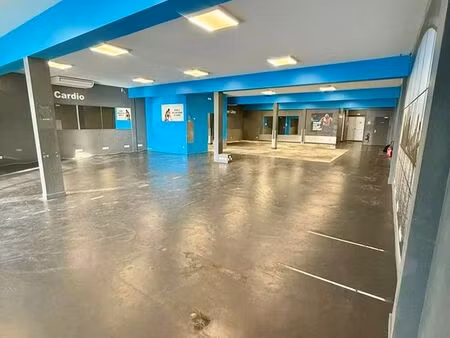 local commercial 590 m² chennevieres sur marne
