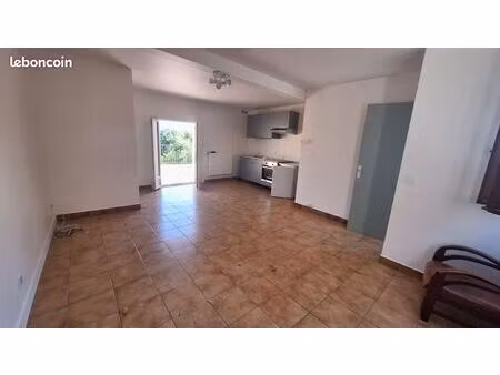 maison de village 3 pièces 90 m²