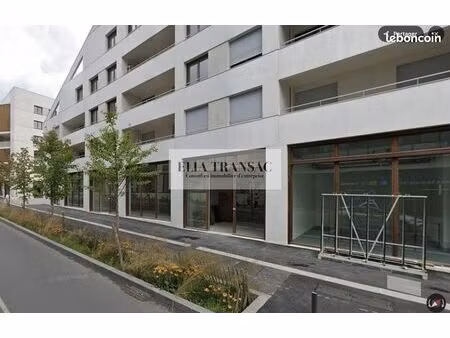 local commercial 143 m²