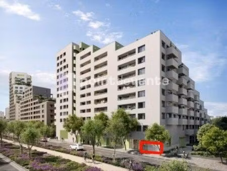 local commercial 121 m²