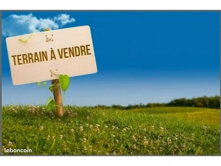 terrain 678 m² medis