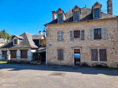 immeuble 15 pièces 314 m²