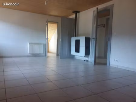 centre villers le lac vends f3