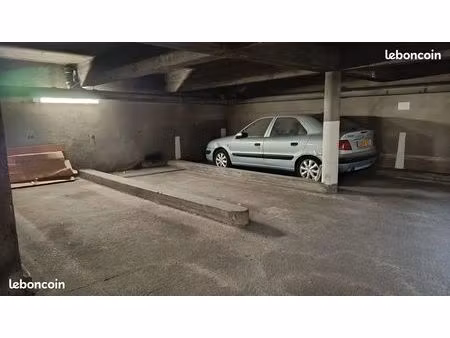 parking location bourg de peage