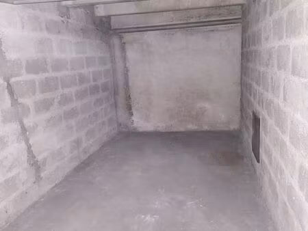 box parking/stockage sécurisé