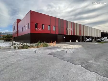 local d'activité 784 m²