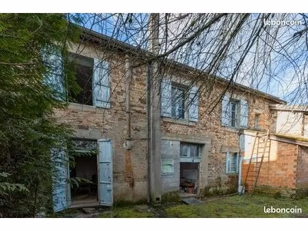 ensemble immobilier à restaurer