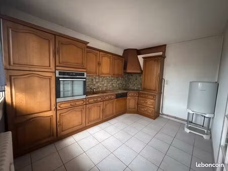 appartement 3 pièces 59m2.garage cave