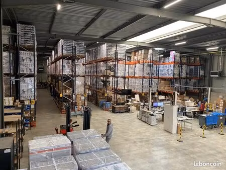 local bureaux 3 400 m²