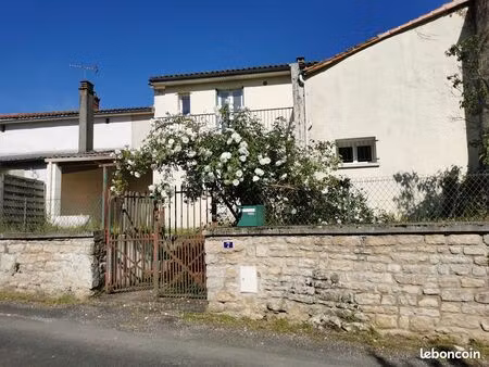 vends maison secteur très calme et charmant