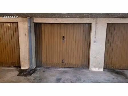 garage fermé place de la république