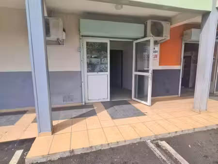local commercial 33 m²