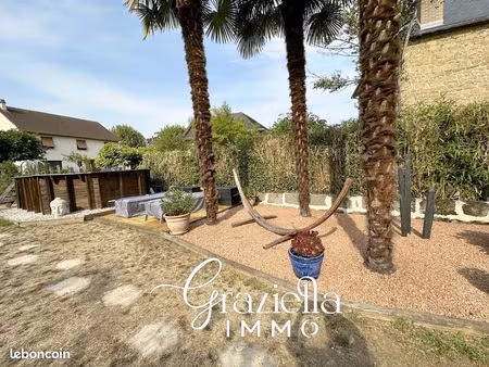 maison en pierre de brasier 1900 avec jardin et piscine
