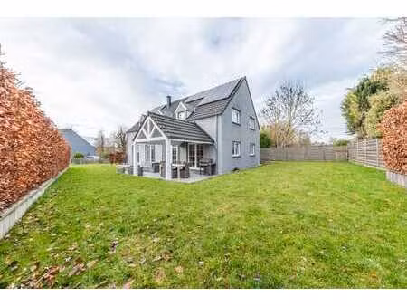 ravissante villa prête à vivre