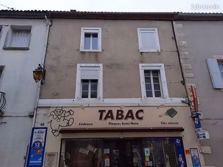 immeuble 2 t2 un locale commerciale