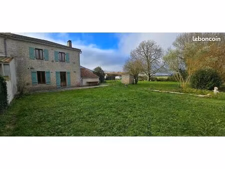 maison 4 pièces 196 m²