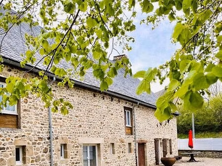 exceptionnel :corps de ferme en pierre de 1860 entièremnt rénové avec 2 gîtes classés 3* é