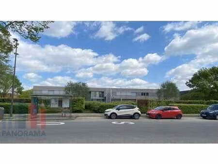 bureau clé en main de 671 m² situé dans un emplacement de...