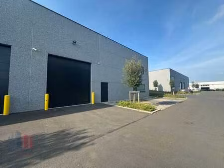 233 m² unité pme à louer